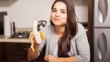 When You Eat Bananas Every Day, Here's What Happens to Your Body