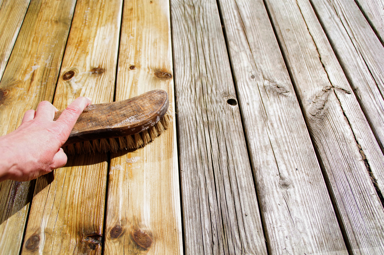 How to clean the veranda treat gray wood grayish wooden terrace soda percarbonate or sorrel salt