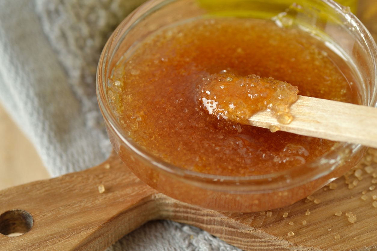 honey scrub for body, face and lips