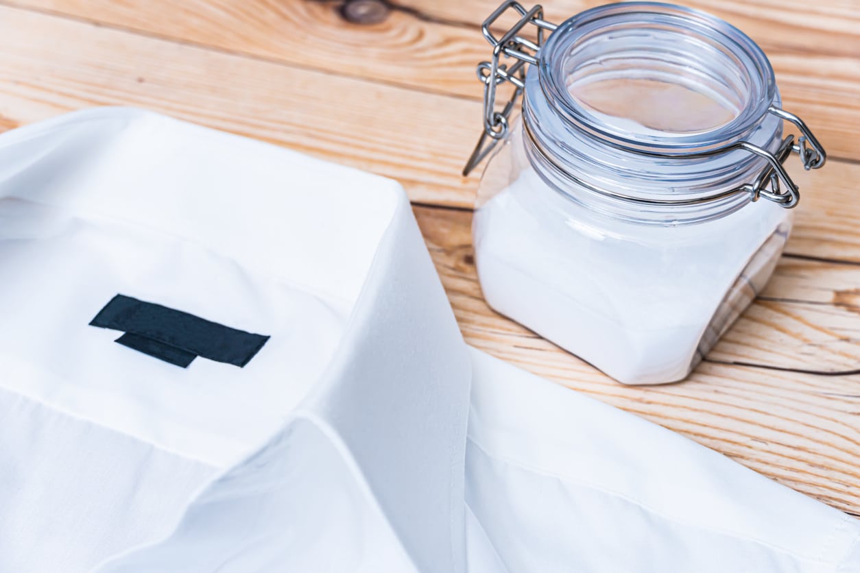 clean and whiten a white shirt percarbonate of soda