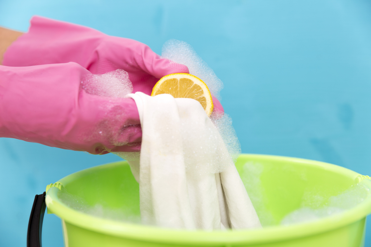 lemon whiten loosen laundry