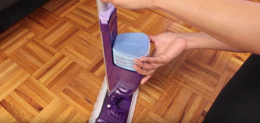 swiffer broom replace product and cleaning wipes