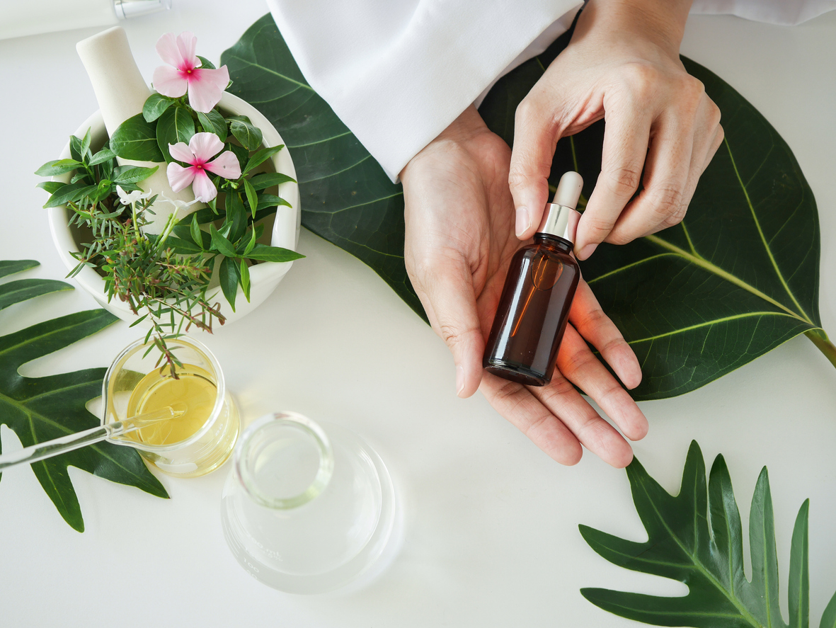 essential oils, ingredients to treat acne spots and various ailments