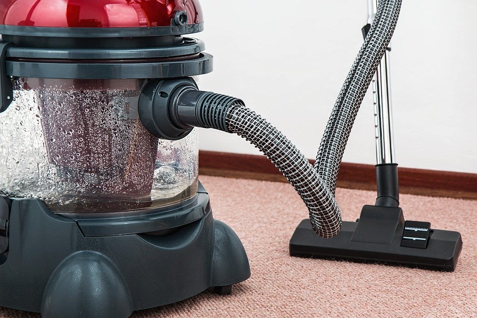 vacuum cleaner clean carpet