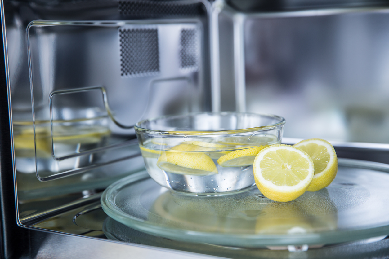 lemon to clean microwave