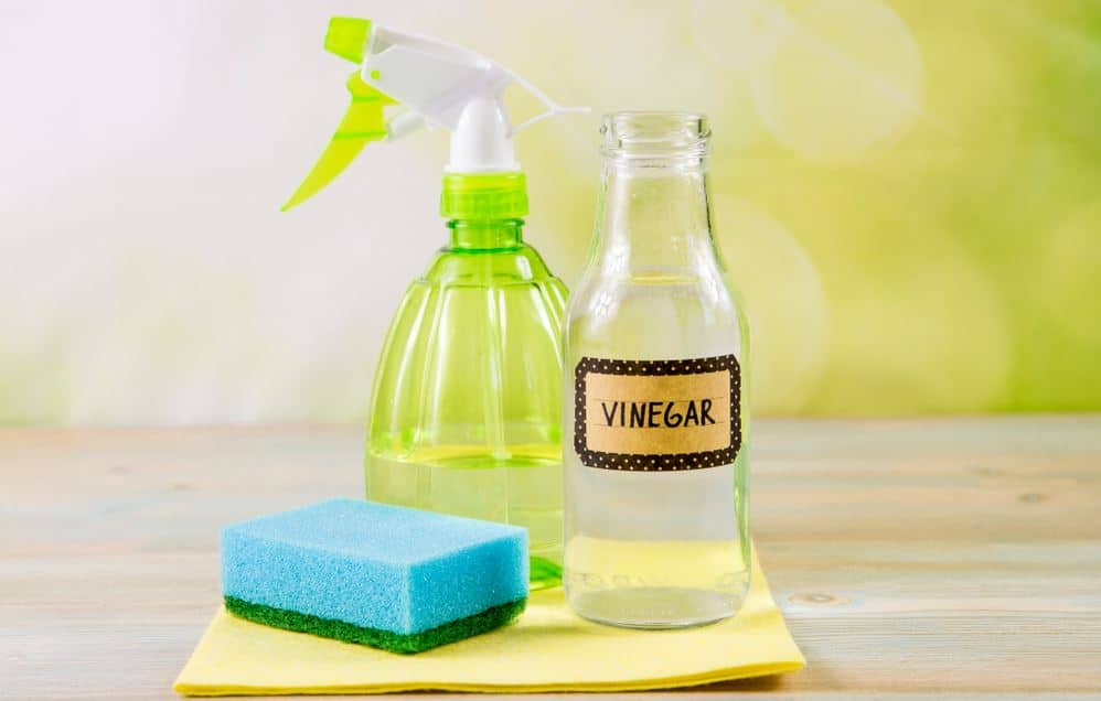 white vinegar effective cleaning product