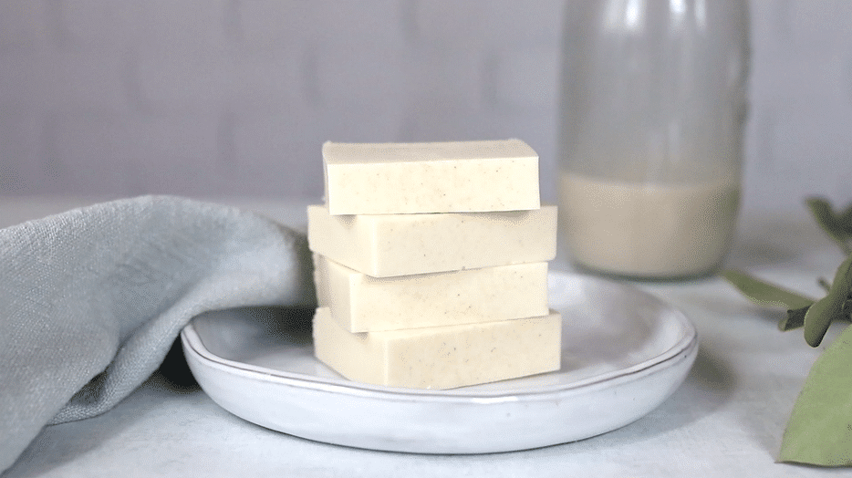 moisturizing borax goat's milk soap