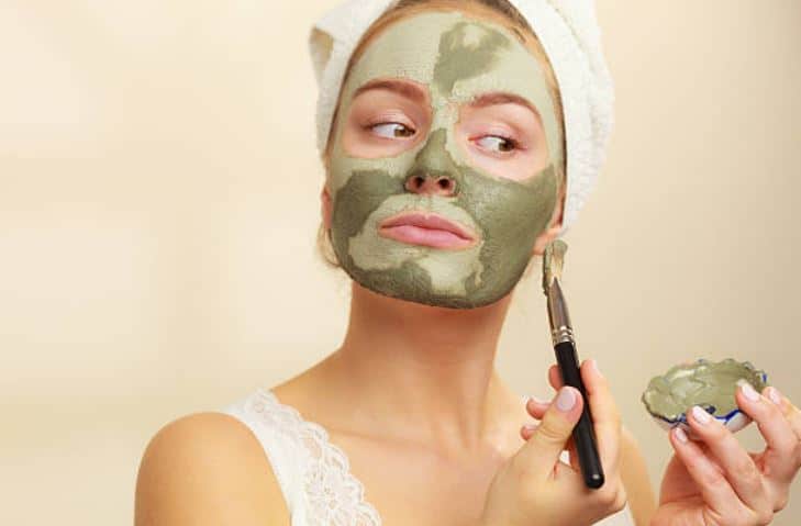 green clay mask for oily combination skin