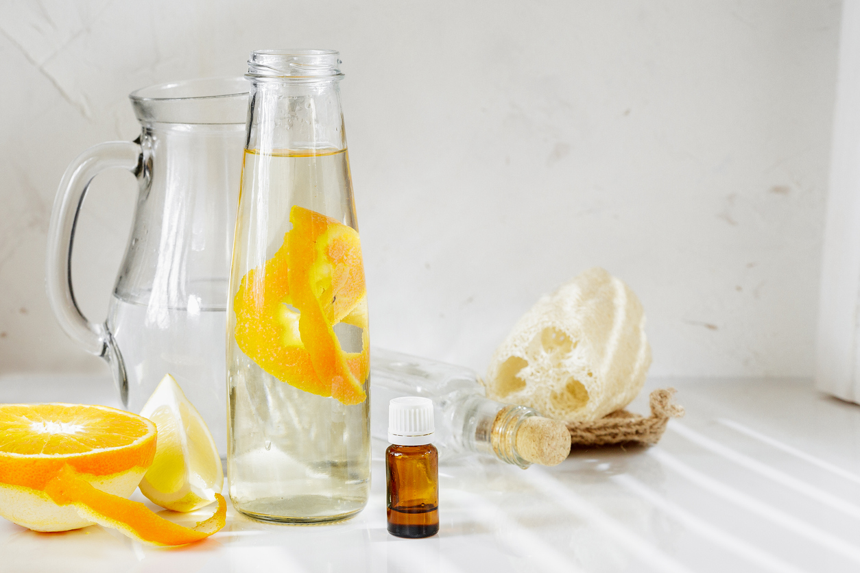 white vinegar essential oil citrus